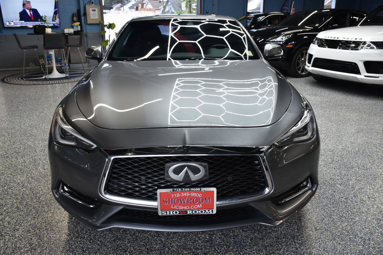 Used 2017 INFINITI Q60 Red Sport 400 AWD/4WD image 11