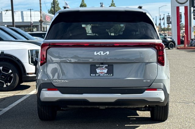 New 2027 Kia Carnival EX FWD image 6