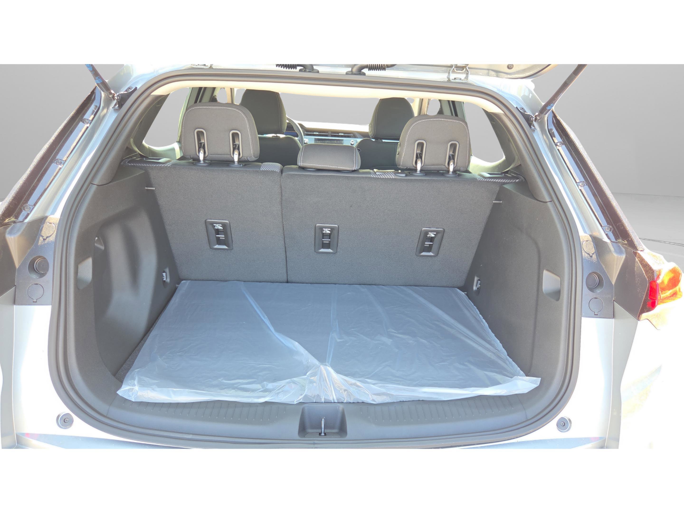 New 2027 Chevrolet Bolt LT w/ Comfort Package image 14