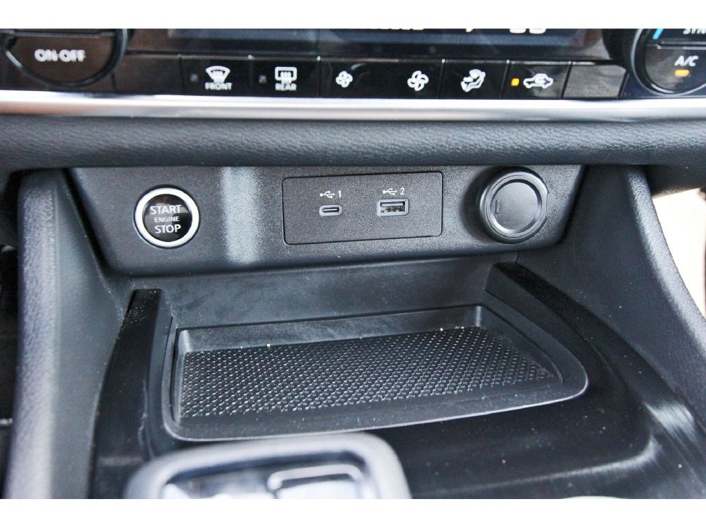 Used 2022 Nissan Rogue SV AWD/4WD image 29