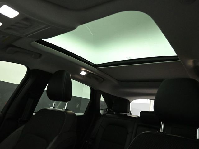 Used 2025 Ford Escape SE image 20