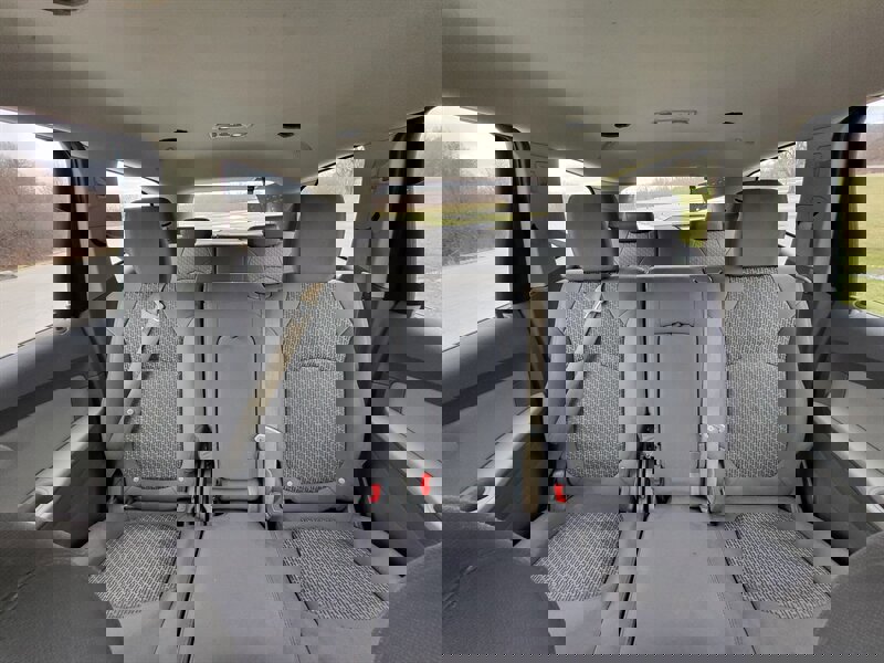 Used 2012 Chevrolet Traverse LT image 15