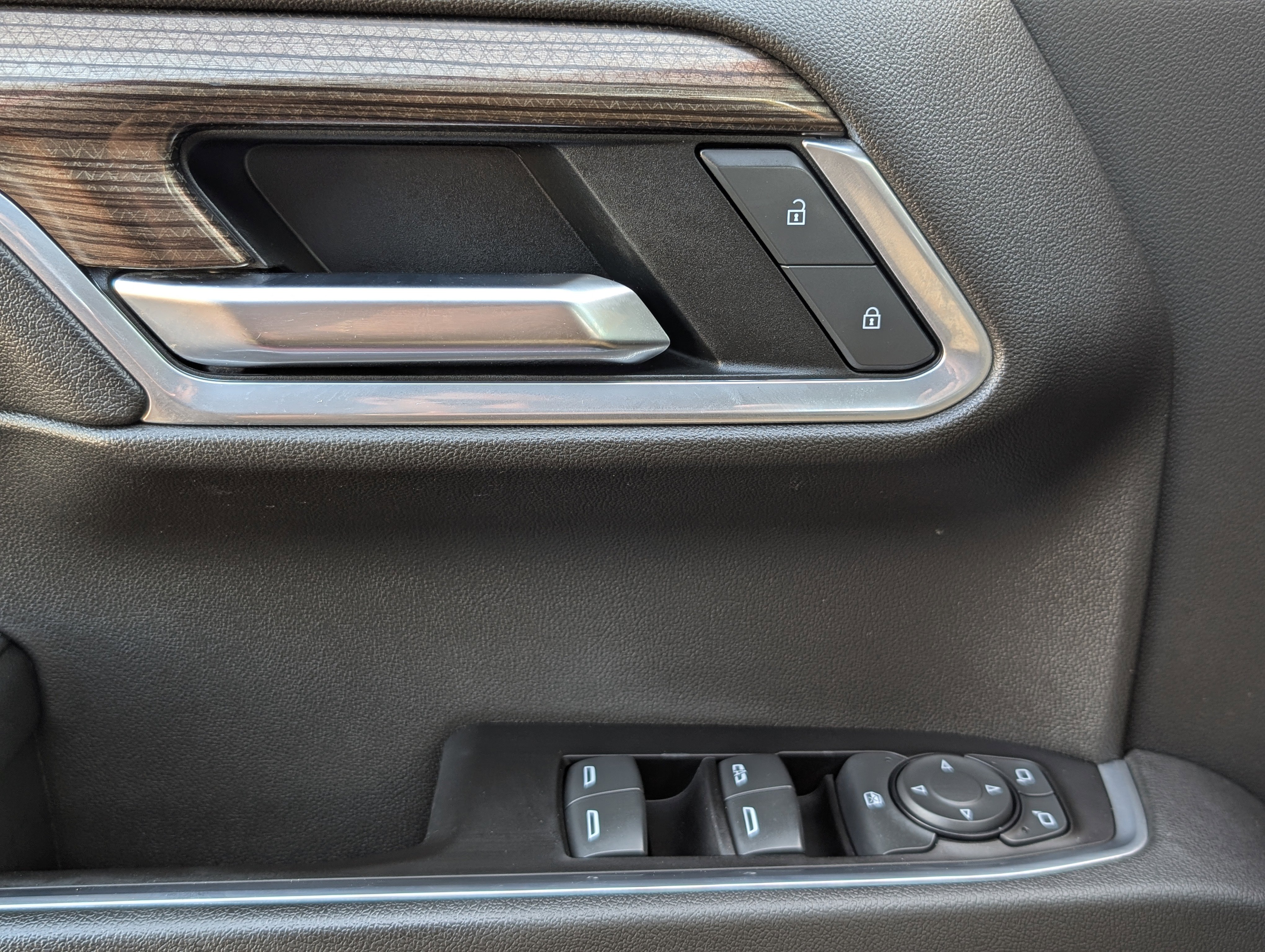 Used 2022 Chevrolet Silverado 1500 LT w/ All Star Edition Plus image 15