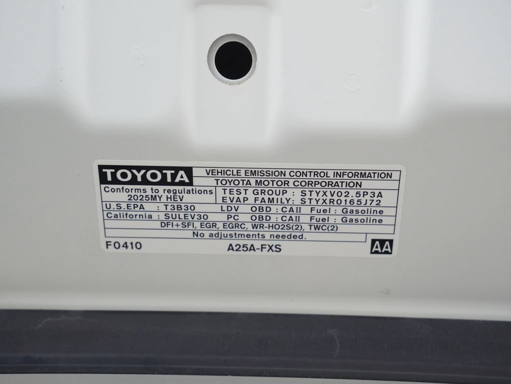 Used 2025 Toyota Camry LE FWD image 37