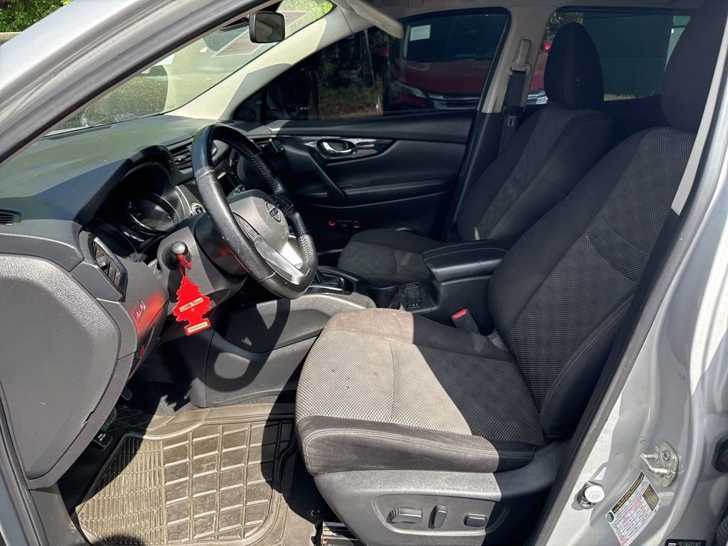 Used 2020 Nissan Rogue Sport SV w/ All-Weather Package image 5