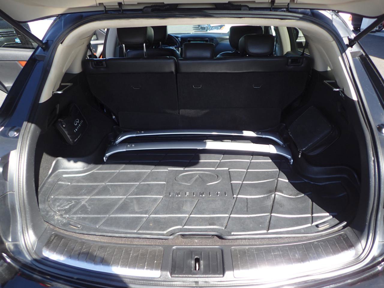 Used 2009 INFINITI FX35 AWD w/ Navigation Pkg image 12