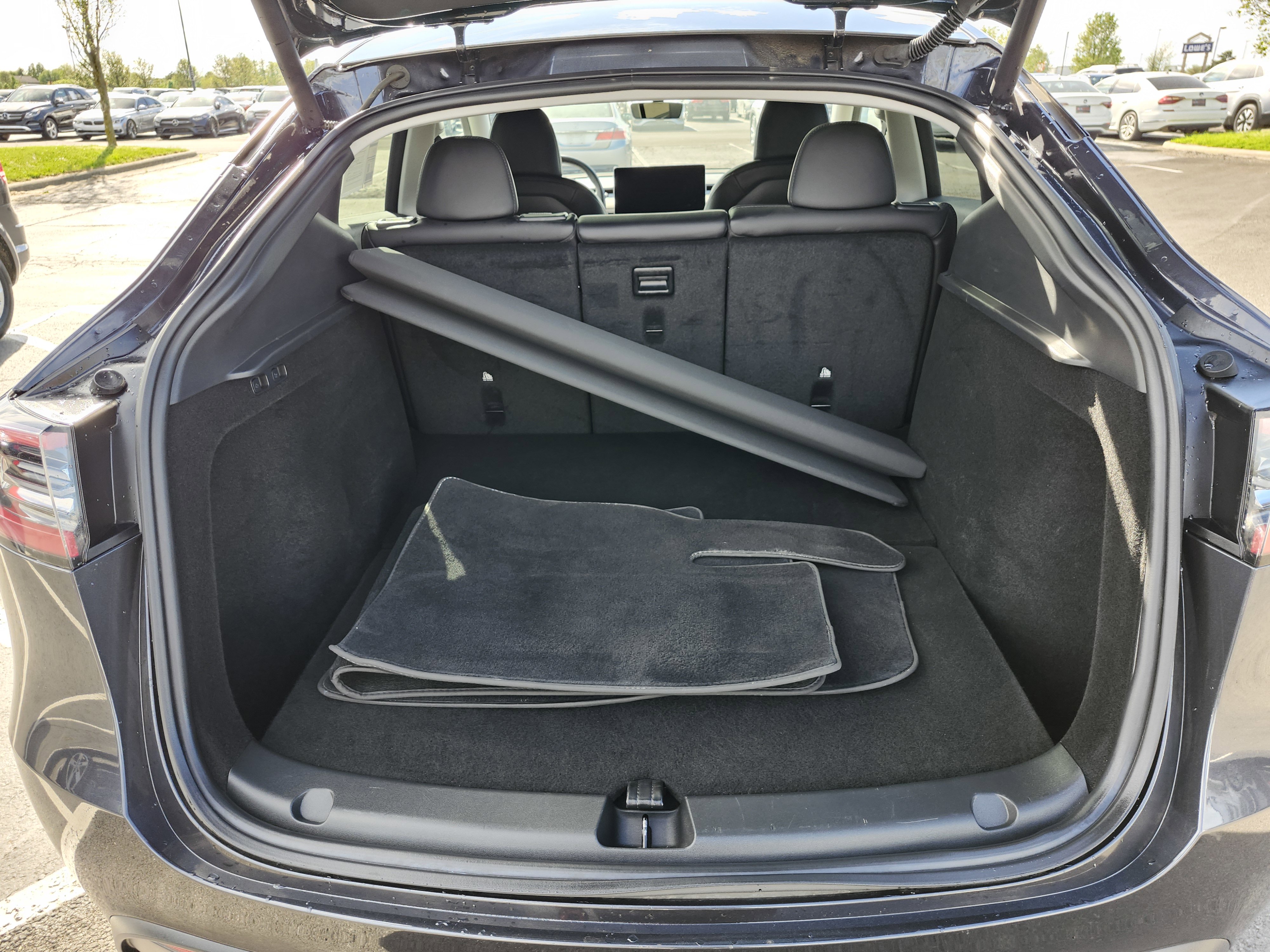 Used 2024 Tesla Model Y Long Range AWD/4WD image 22