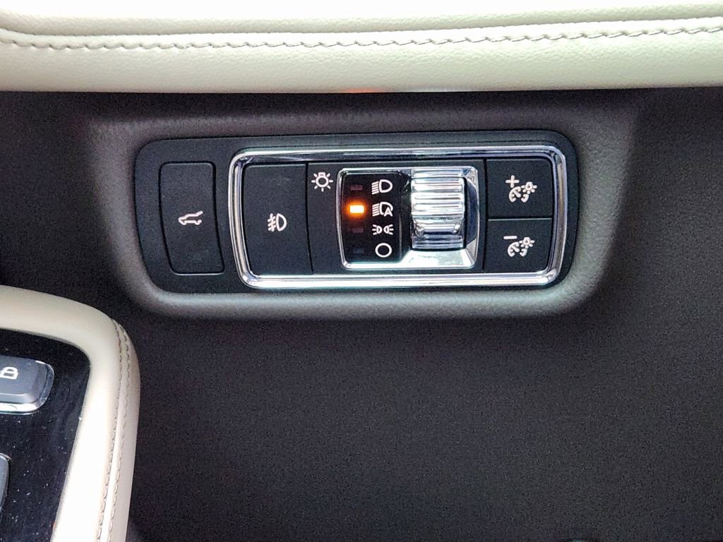 Used 2020 Lincoln Aviator Reserve w/ Equipment Group 202A image 22