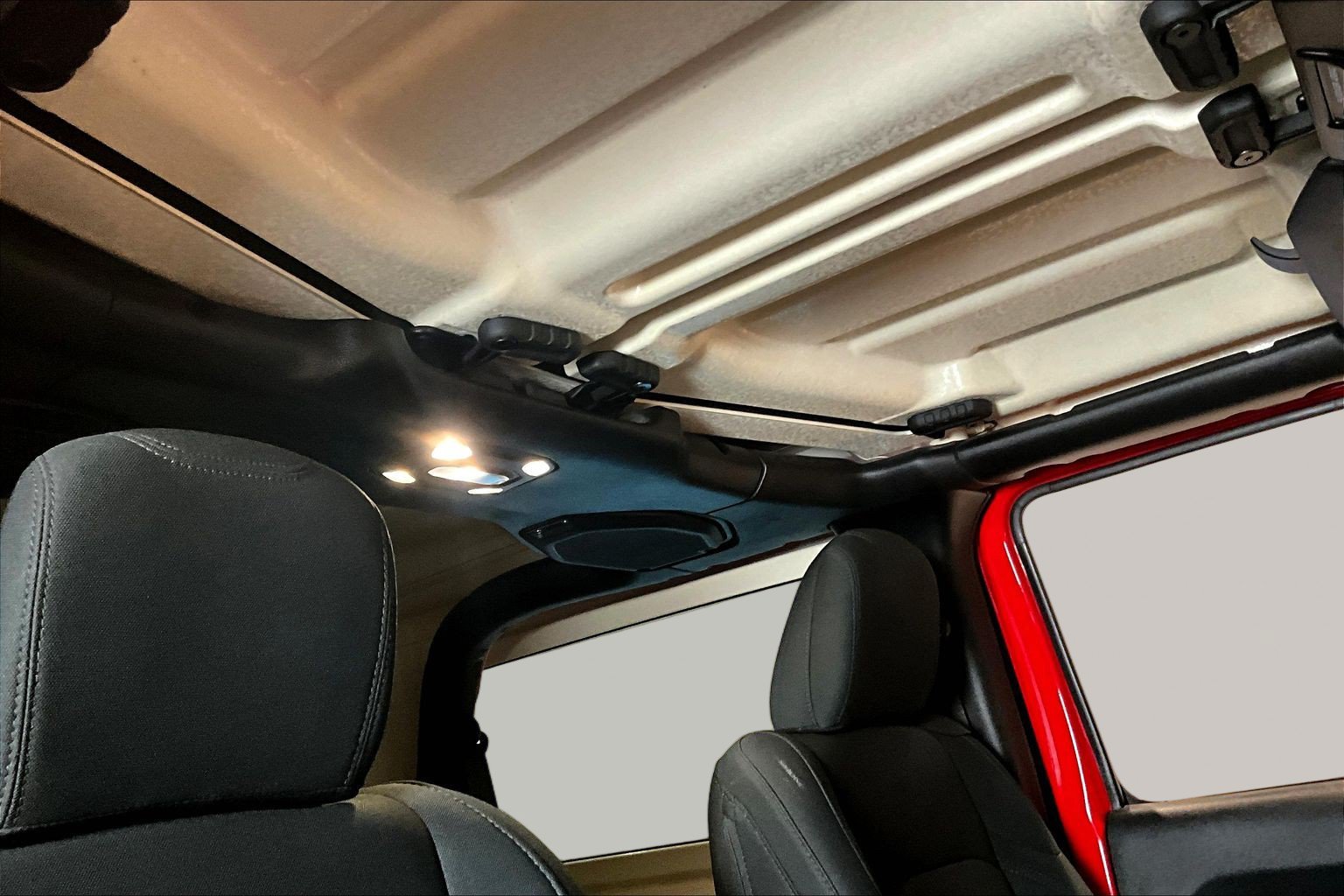 Used 2021 Jeep Wrangler Sport AWD/4WD image 26