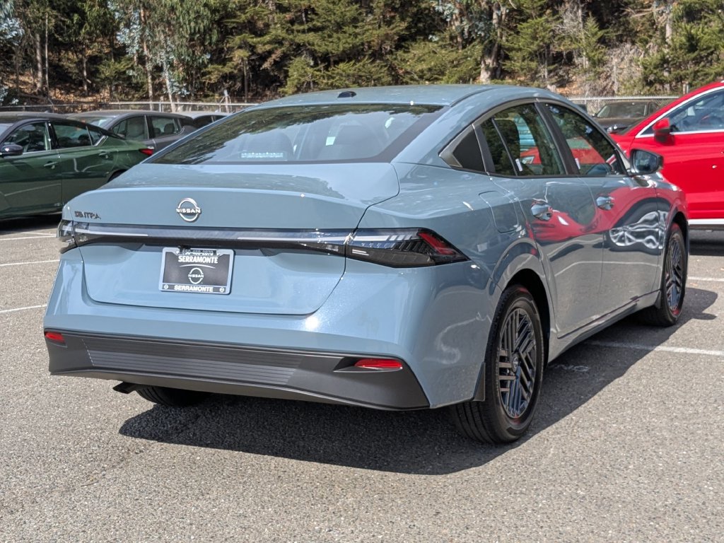 New 2027 Nissan Sentra SV FWD image 5