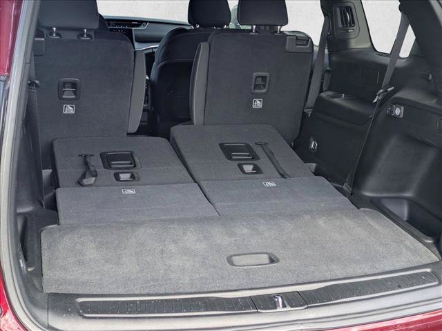 Used 2025 Jeep Grand Cherokee L Laredo AWD/4WD image 6