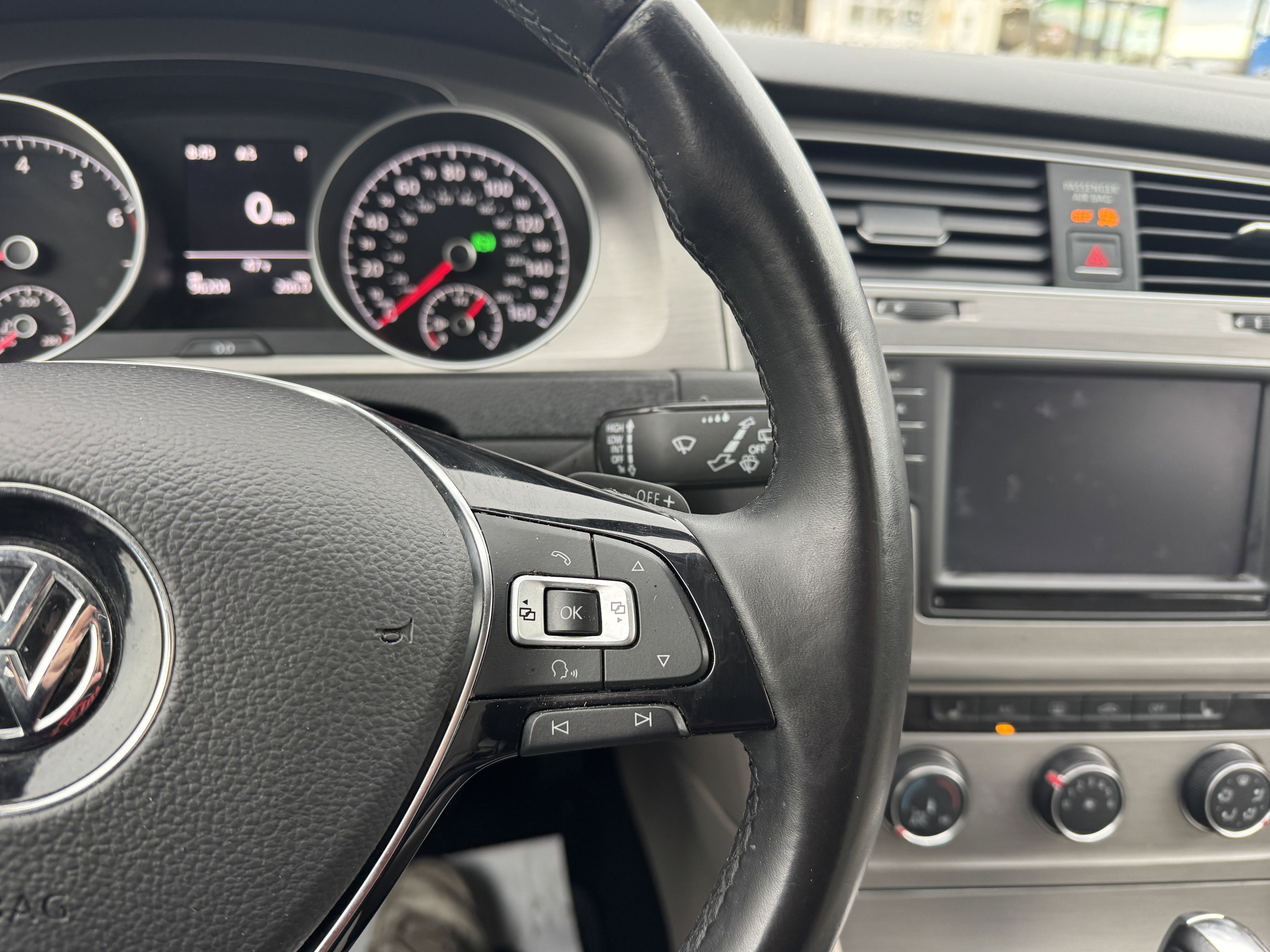 Used 2016 Volkswagen Golf Limited Edition image 24