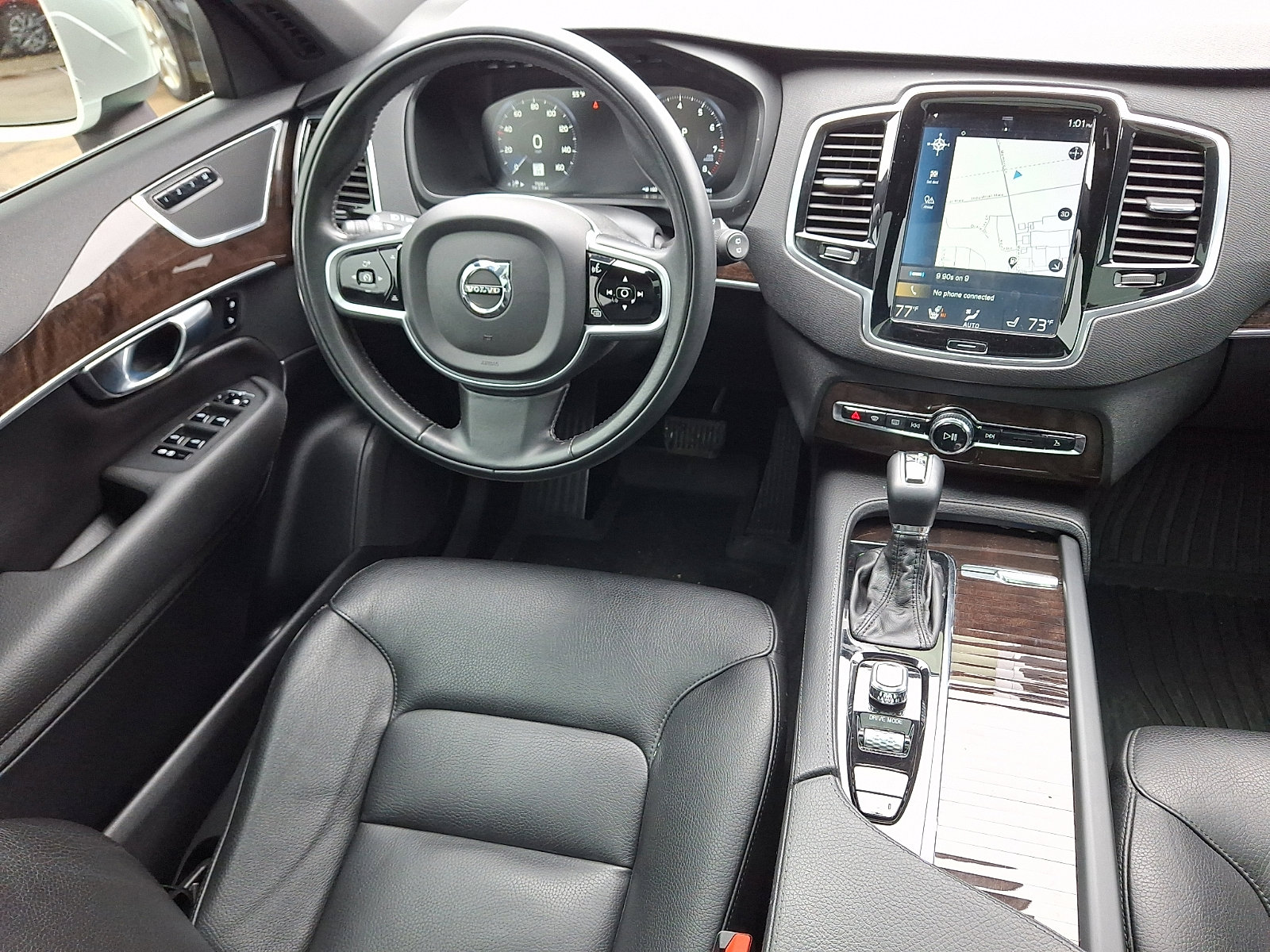 Used 2018 Volvo XC90 T6 Momentum w/ Convenience Package image 14