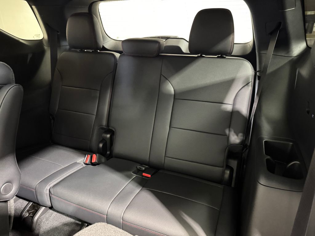 New 2026 Chevrolet Traverse Z71 w/ Enhanced Driving Package AWD/4WD image 13