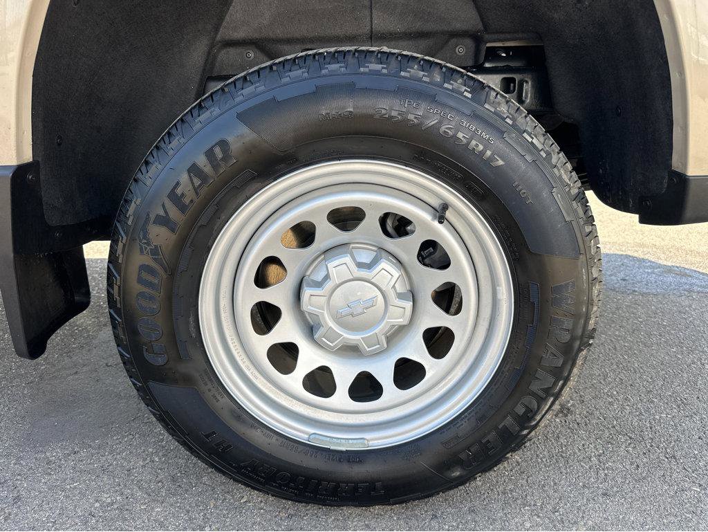 Used 2024 Chevrolet Colorado W/T RWD image 14