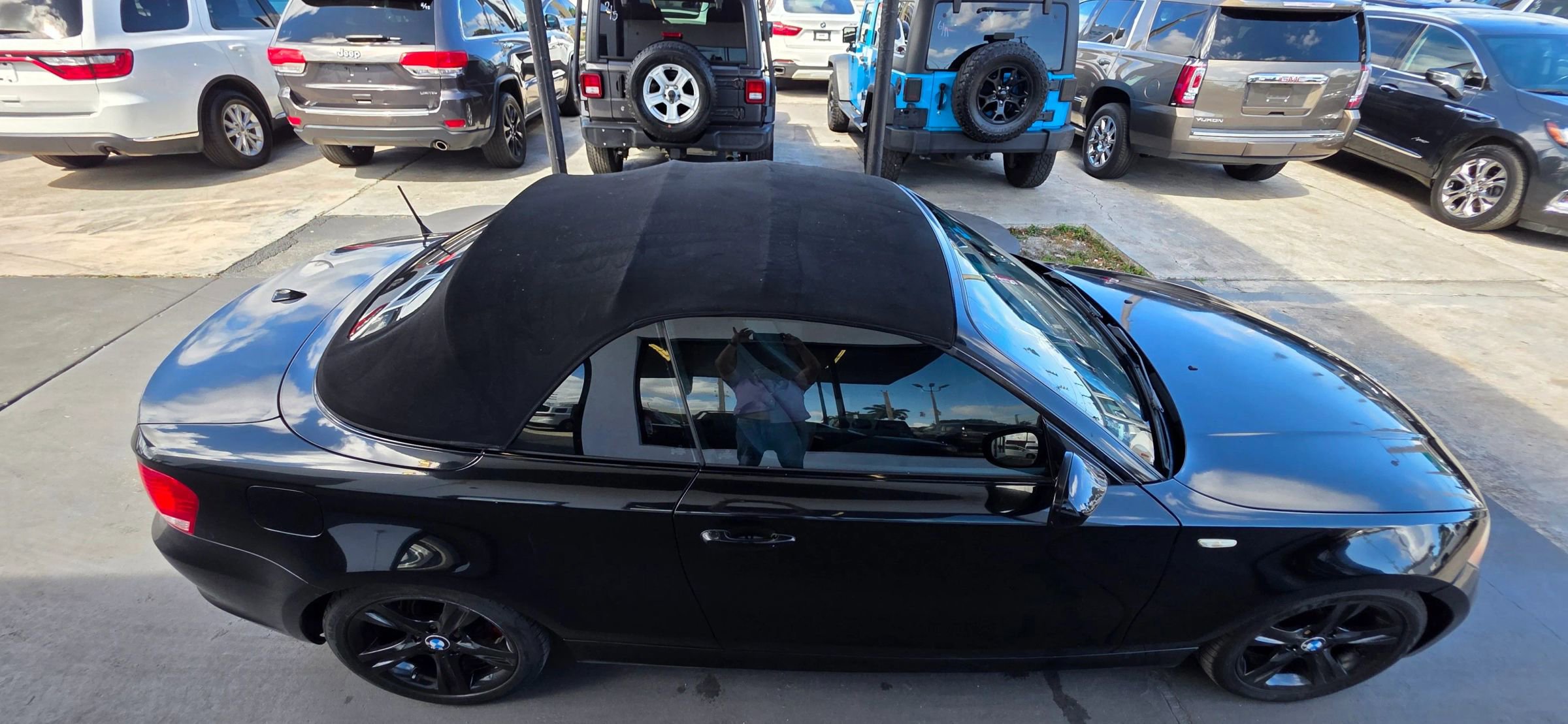 Used 2011 BMW 128i Convertible image 12