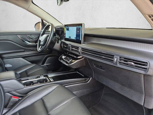 Used 2025 Lincoln Corsair FWD image 22