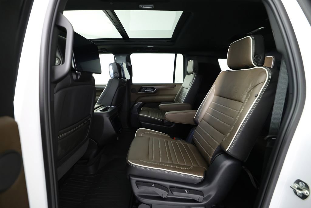 Used 2026 GMC Yukon XL Denali Ultimate w/ LPO, Illumination Package image 17