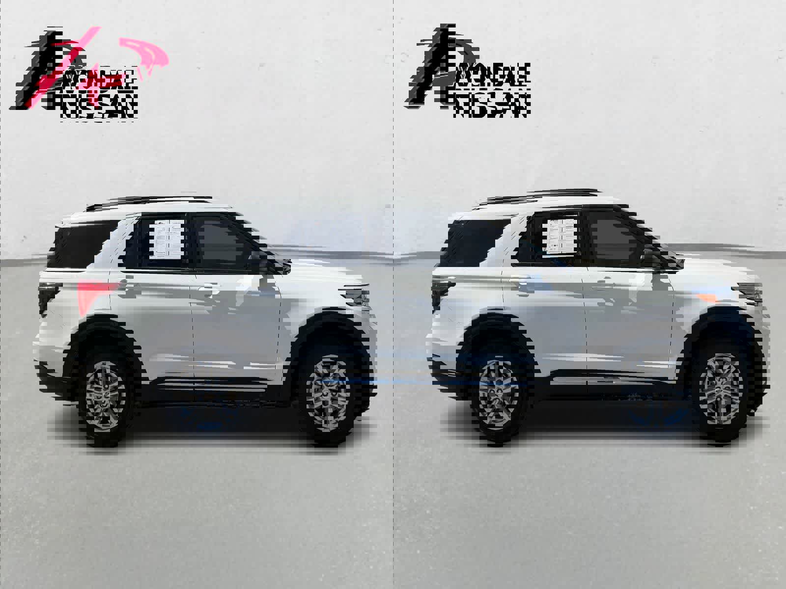 Used 2023 Ford Explorer XLT w/ Equipment Group 202A image 8