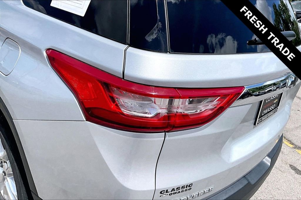 Used 2021 Chevrolet Traverse LT FWD image 23