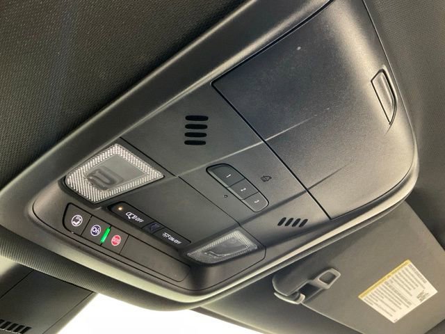 Used 2024 Buick Enclave Essence image 23