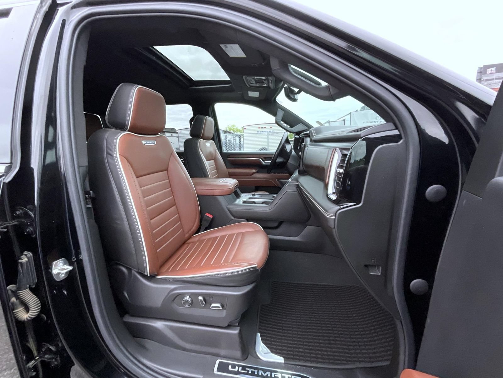Certified 2024 GMC Sierra 2500 Denali Ultimate AWD/4WD image 15