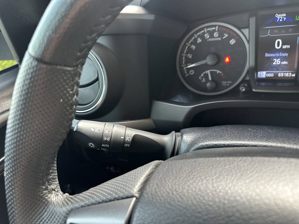 Used 2022 Toyota Tacoma TRD Off-Road AWD/4WD image 23