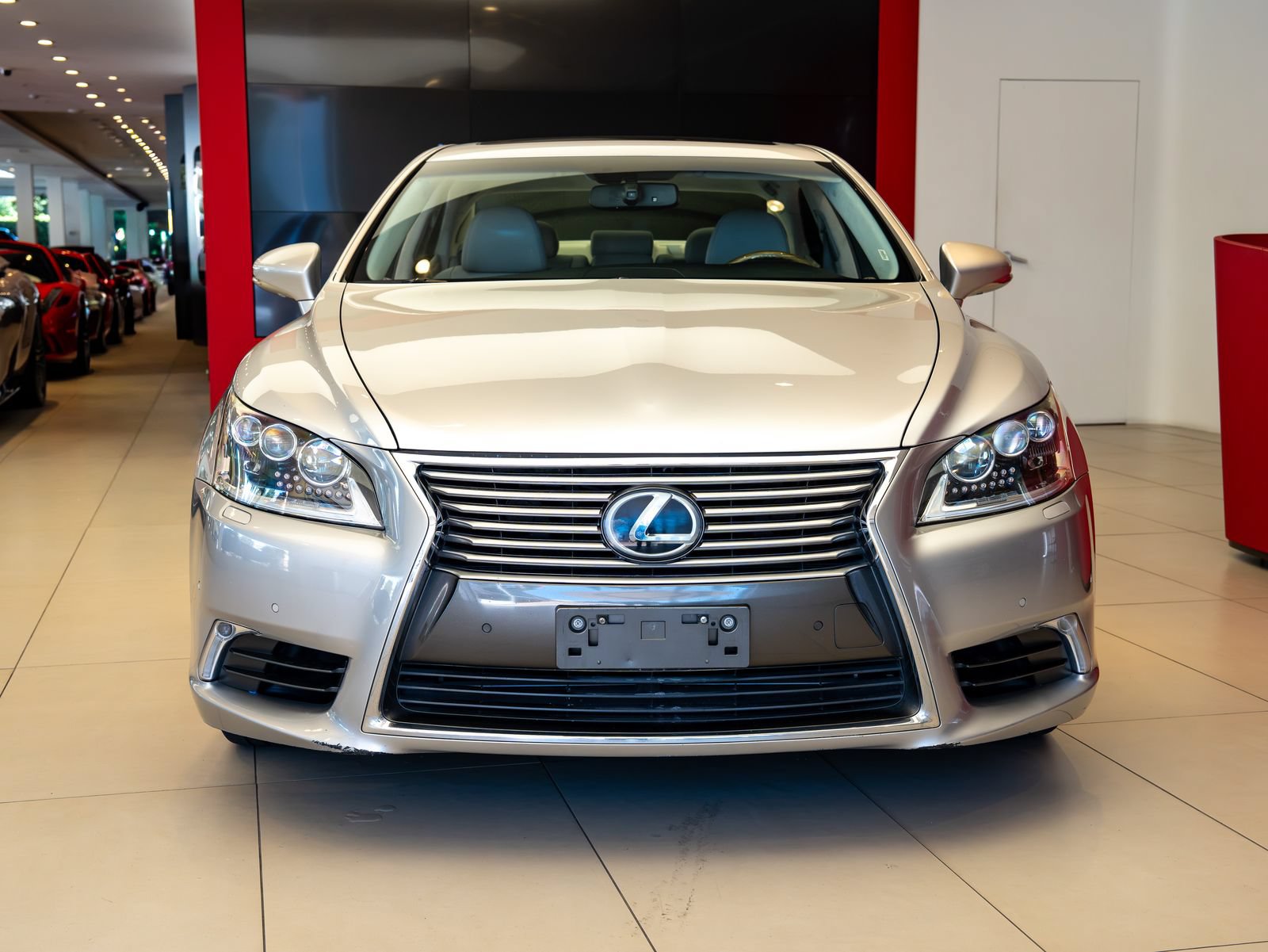 Used 2016 Lexus LS 460 w/ Comfort Package RWD image 2