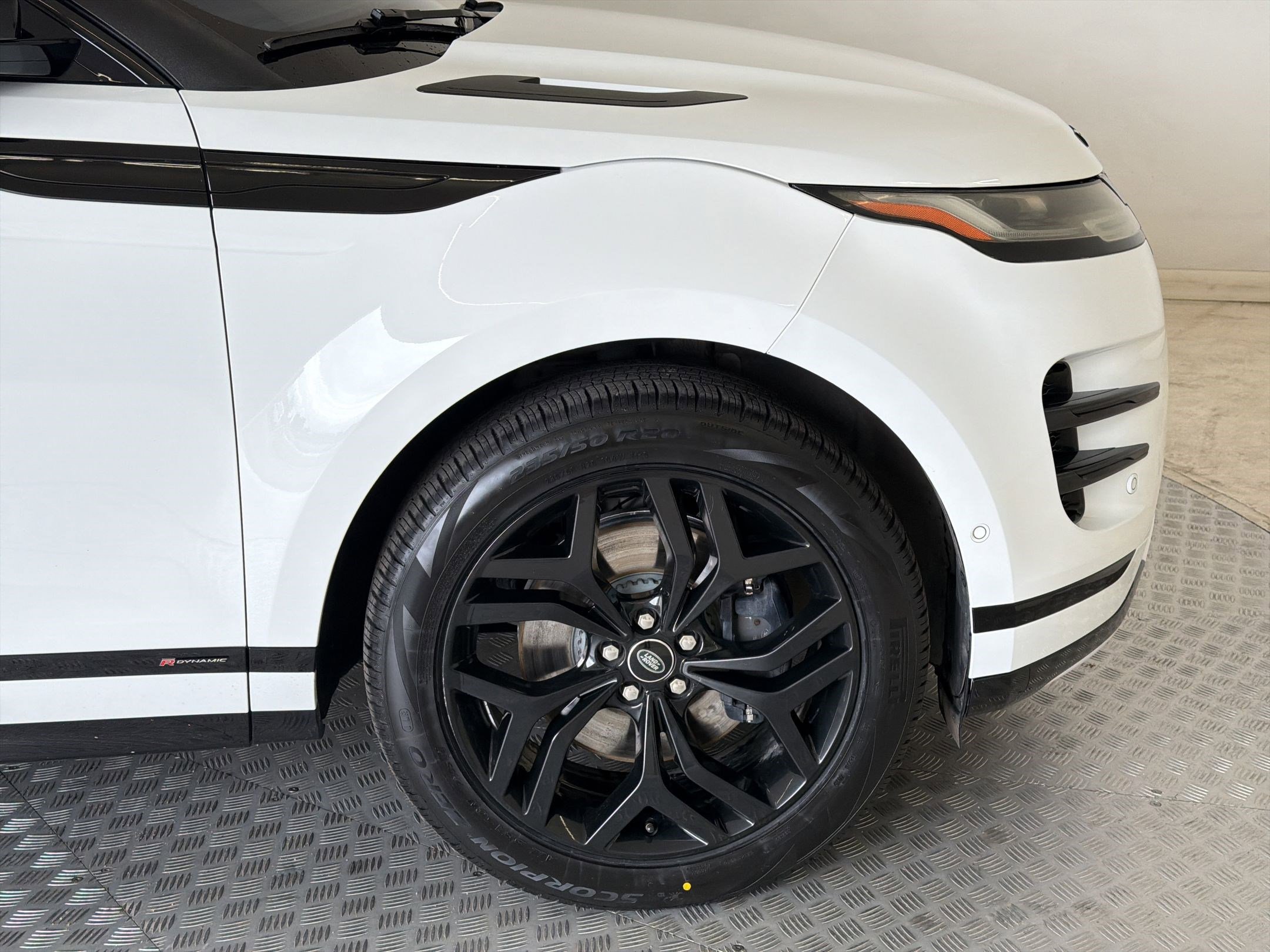 Used 2021 Land Rover Range Rover Evoque R-Dynamic SE AWD/4WD image 12