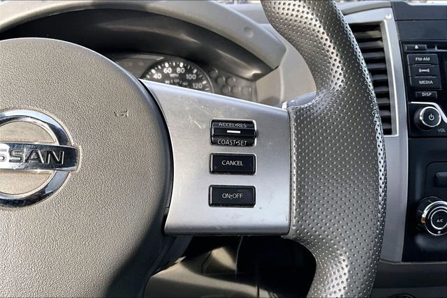 Used 2018 Nissan Frontier SV image 11