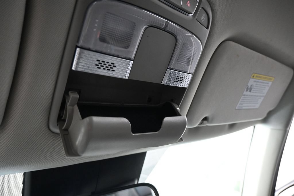 Used 2022 Kia Telluride LX FWD image 32