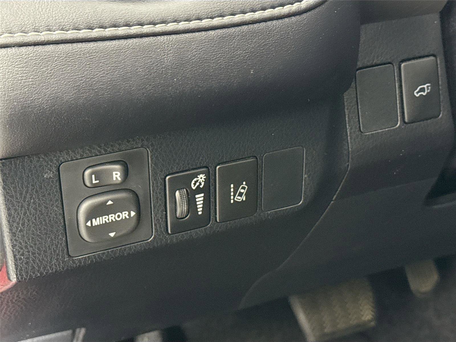 Used 2017 Toyota RAV4 XLE image 14