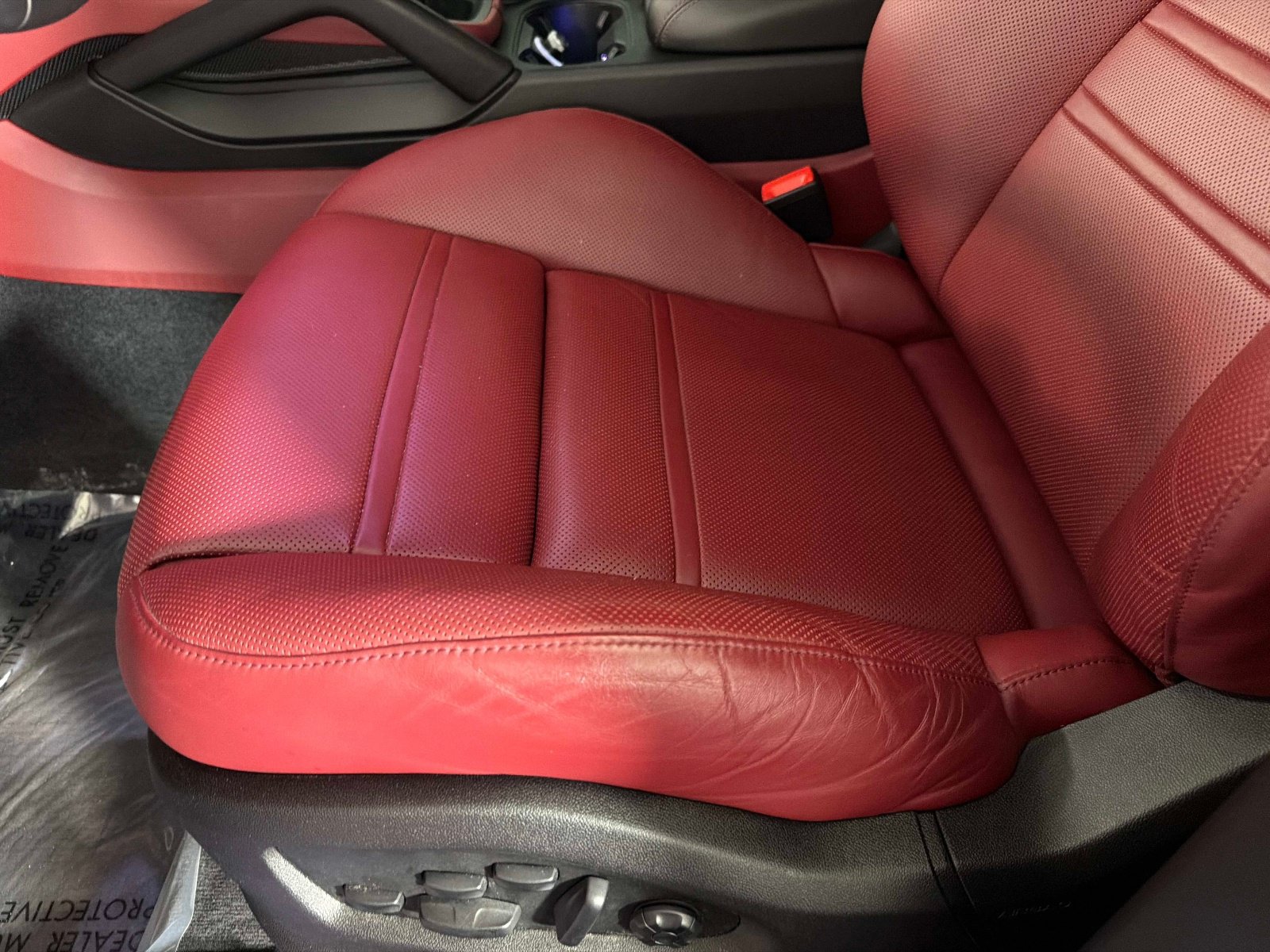 Used 2023 Porsche Cayenne Turbo GT AWD/4WD image 40