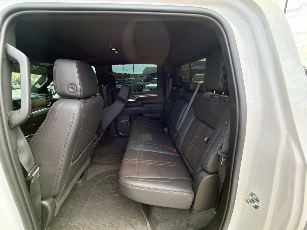 Used 2022 Chevrolet Silverado 1500 High Country w/ High Country Premium Package AWD/4WD image 14
