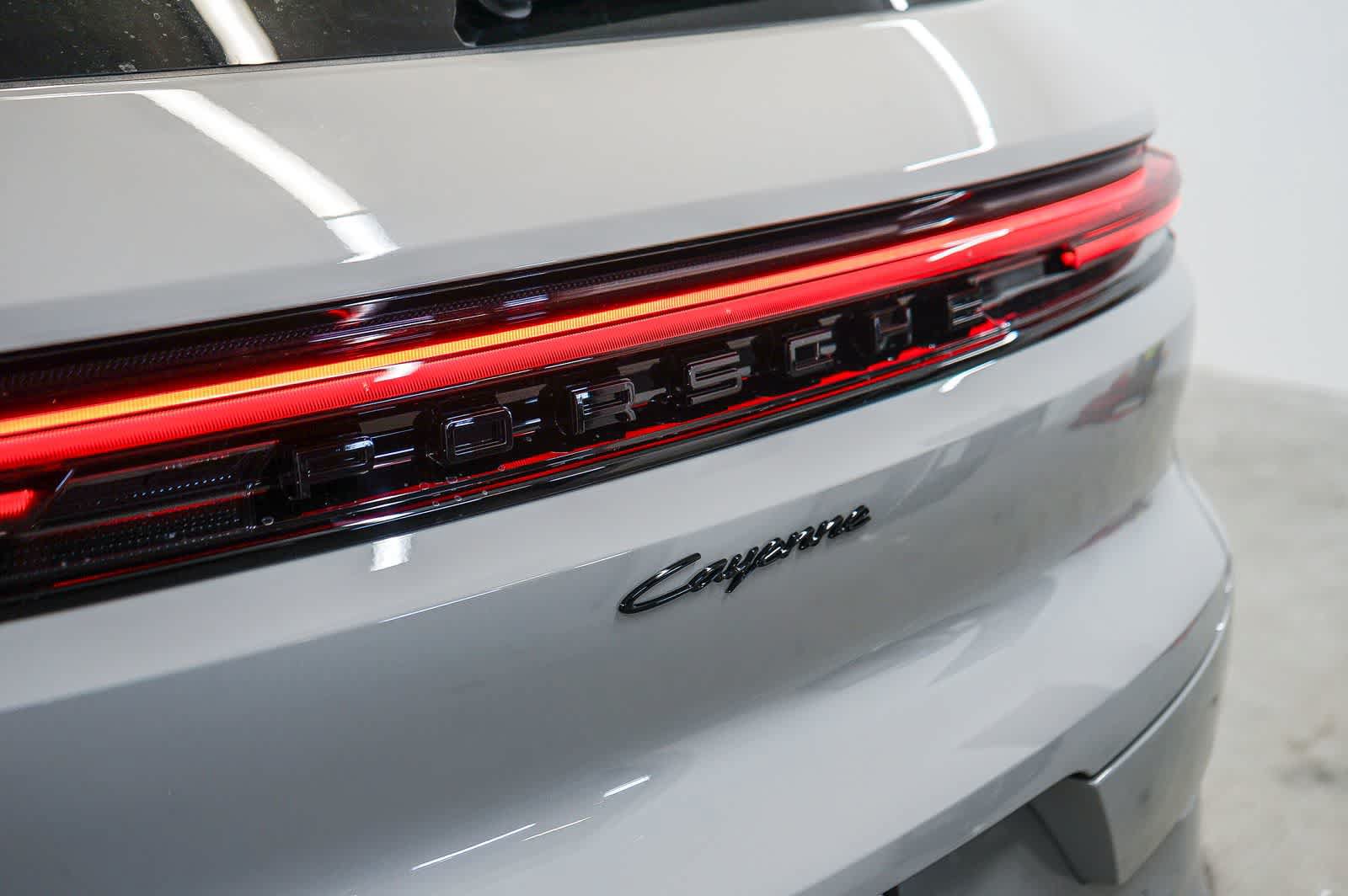 New 2026 Porsche Cayenne AWD/4WD image 12