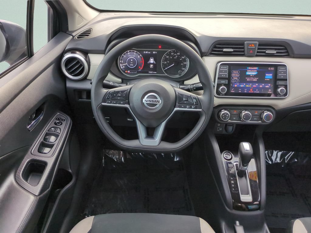 Certified 2020 Nissan Versa SV FWD image 11