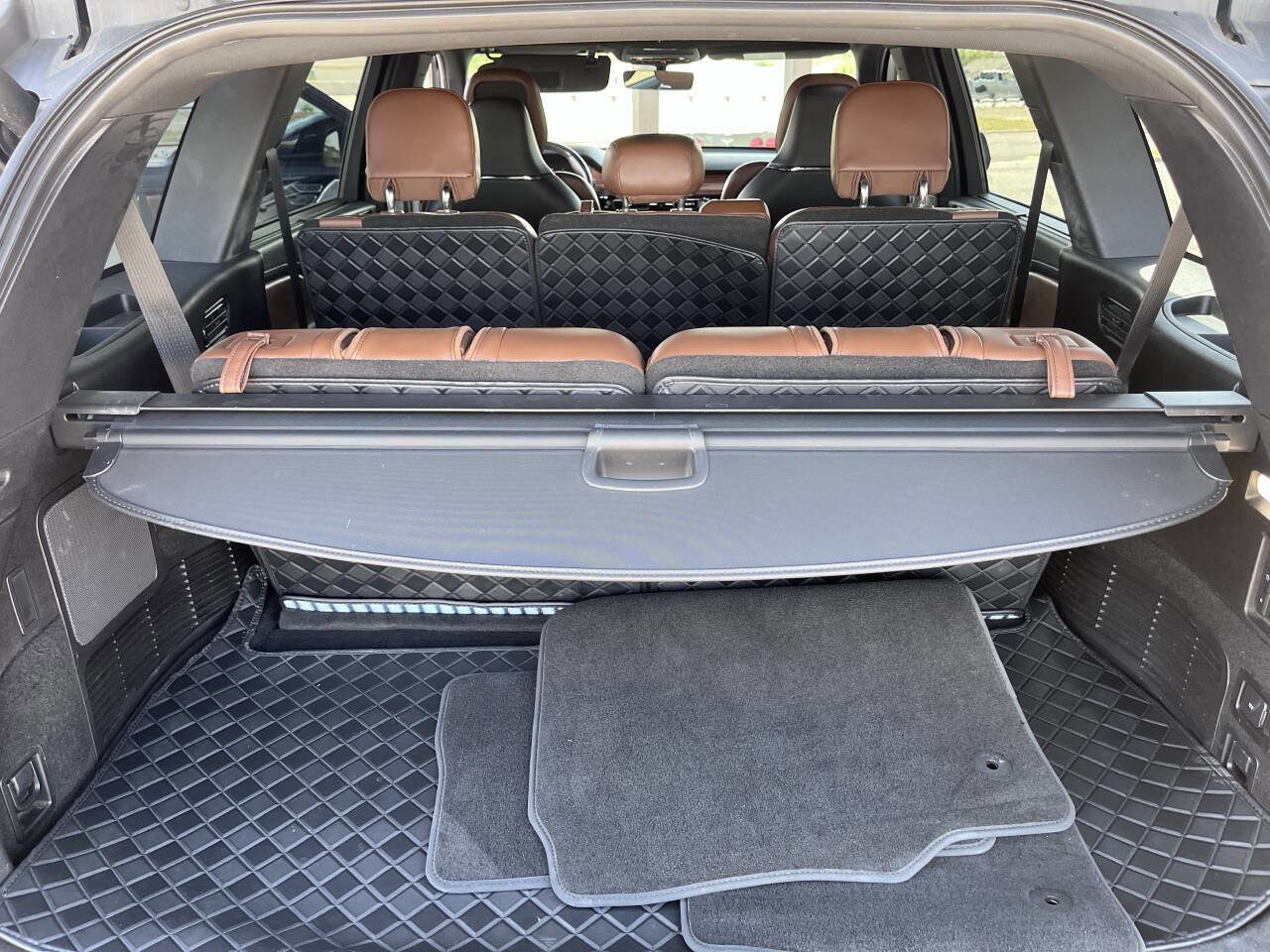 Used 2020 Lincoln Aviator Reserve w/ Equipment Group 202A image 18