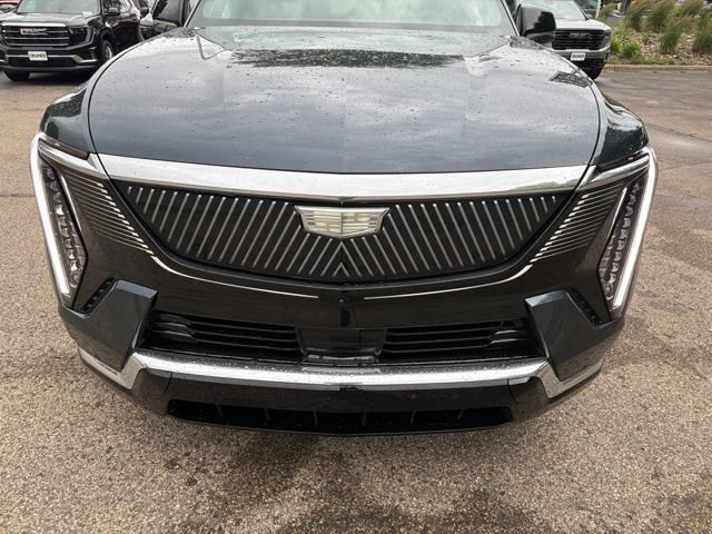 Used 2025 Cadillac Escalade IQ Luxury 2 w/ LPO, Premium Carpet Package AWD/4WD image 9