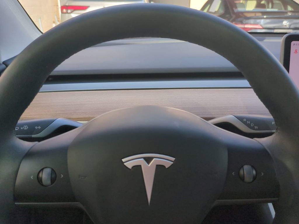 Used 2021 Tesla Model Y Long Range AWD/4WD image 33