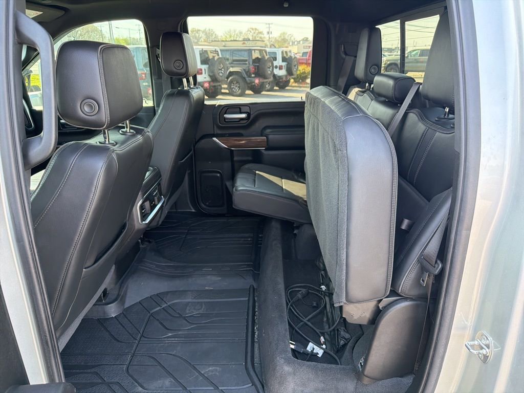 Used 2023 Chevrolet Silverado 3500 High Country image 28