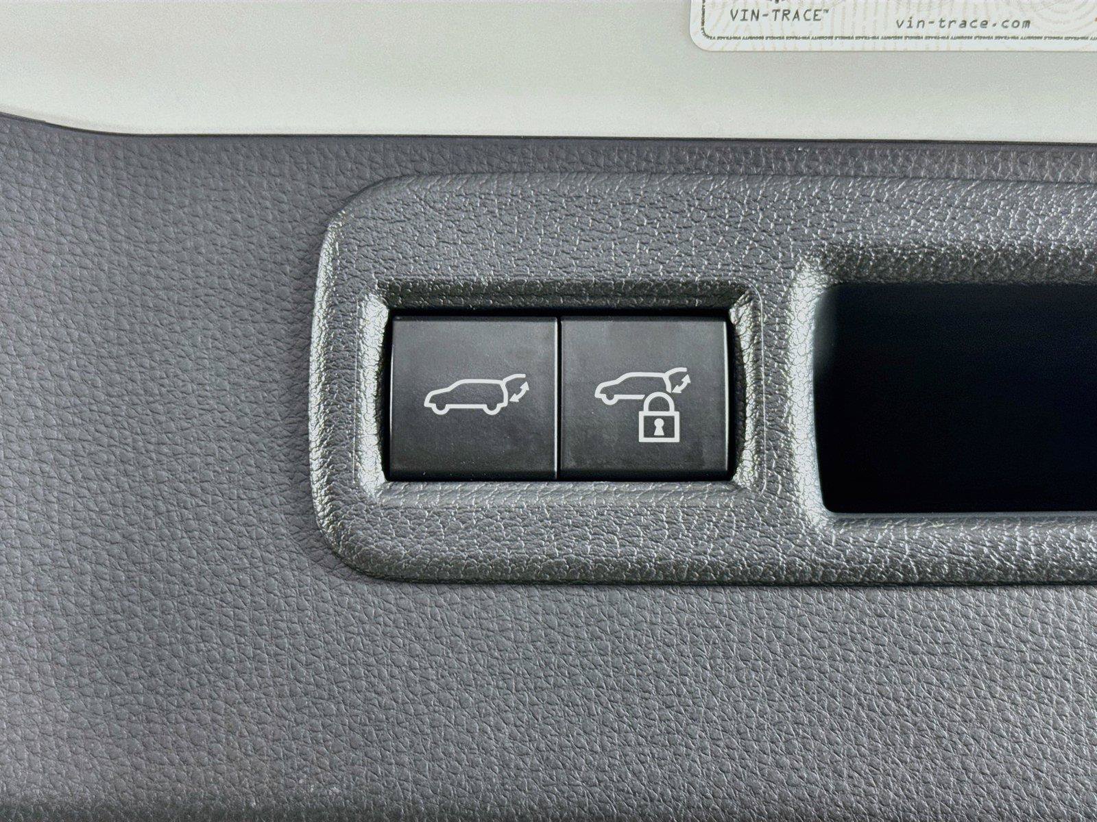 Certified 2023 Toyota Venza LE AWD/4WD image 38