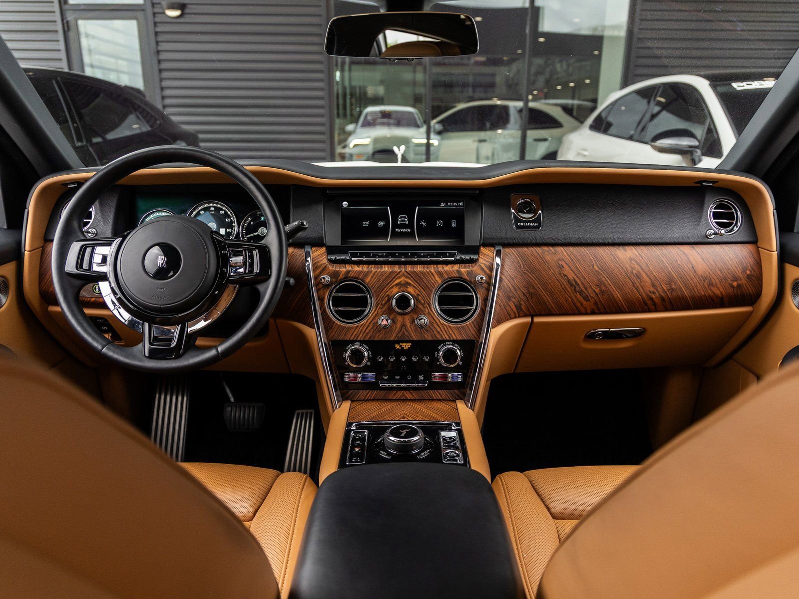 Certified 2022 Rolls-Royce Cullinan image 4