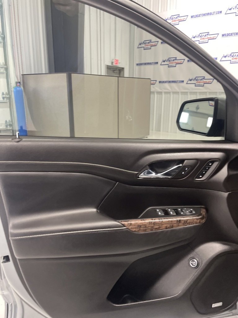 Used 2023 GMC Acadia Denali image 15