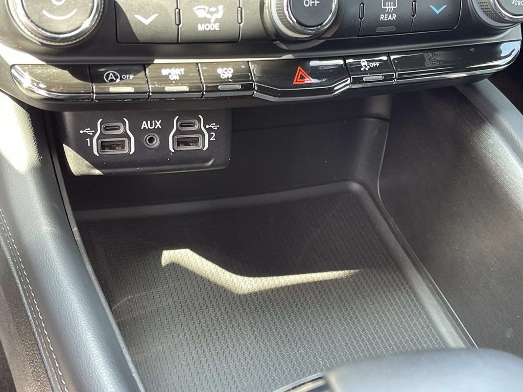 Used 2024 Dodge Durango SXT AWD/4WD image 36