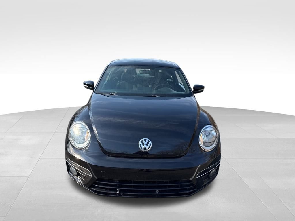 Used 2014 Volkswagen Beetle R-Line image 8