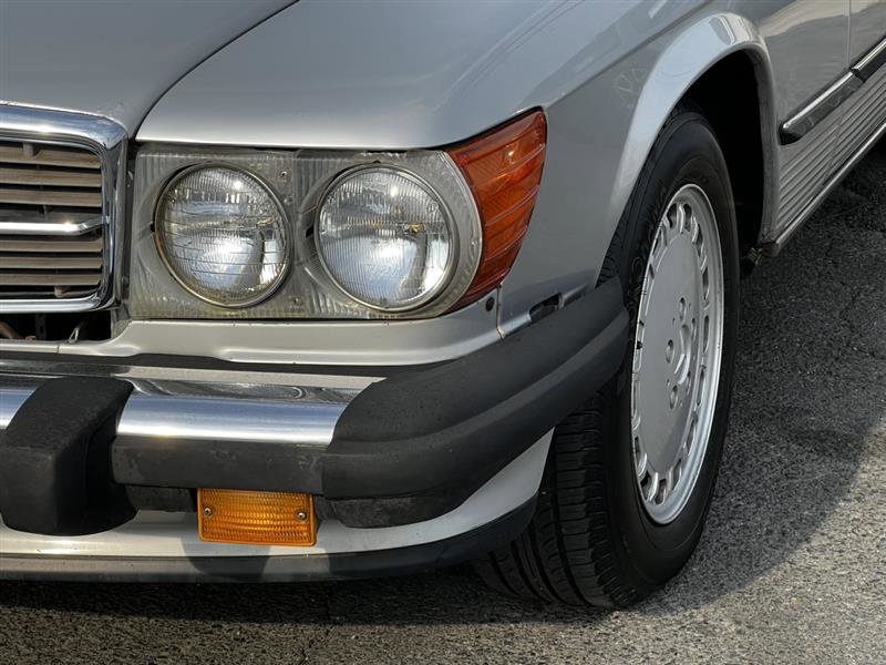 Used 1987 Mercedes-Benz 560 SL image 5