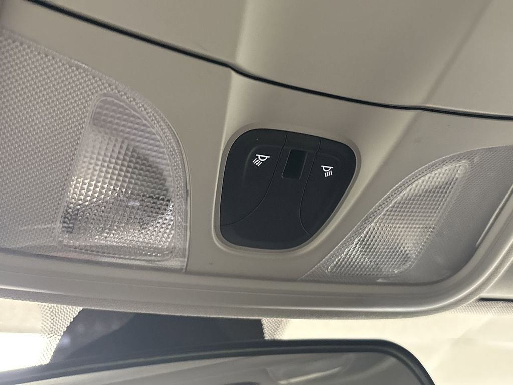 Used 2019 Jeep Cherokee Latitude AWD/4WD image 45