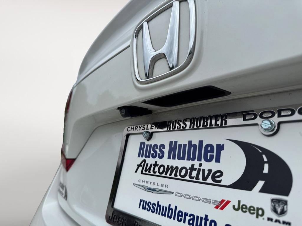 Used 2019 Honda Accord Touring image 6