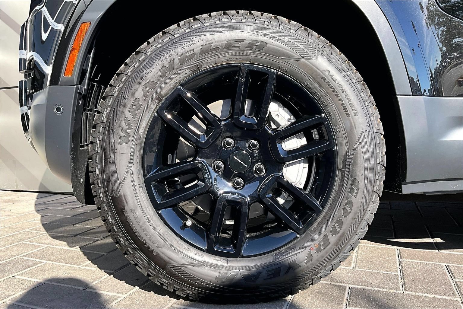 New 2026 Land Rover Defender 110 S AWD/4WD image 12