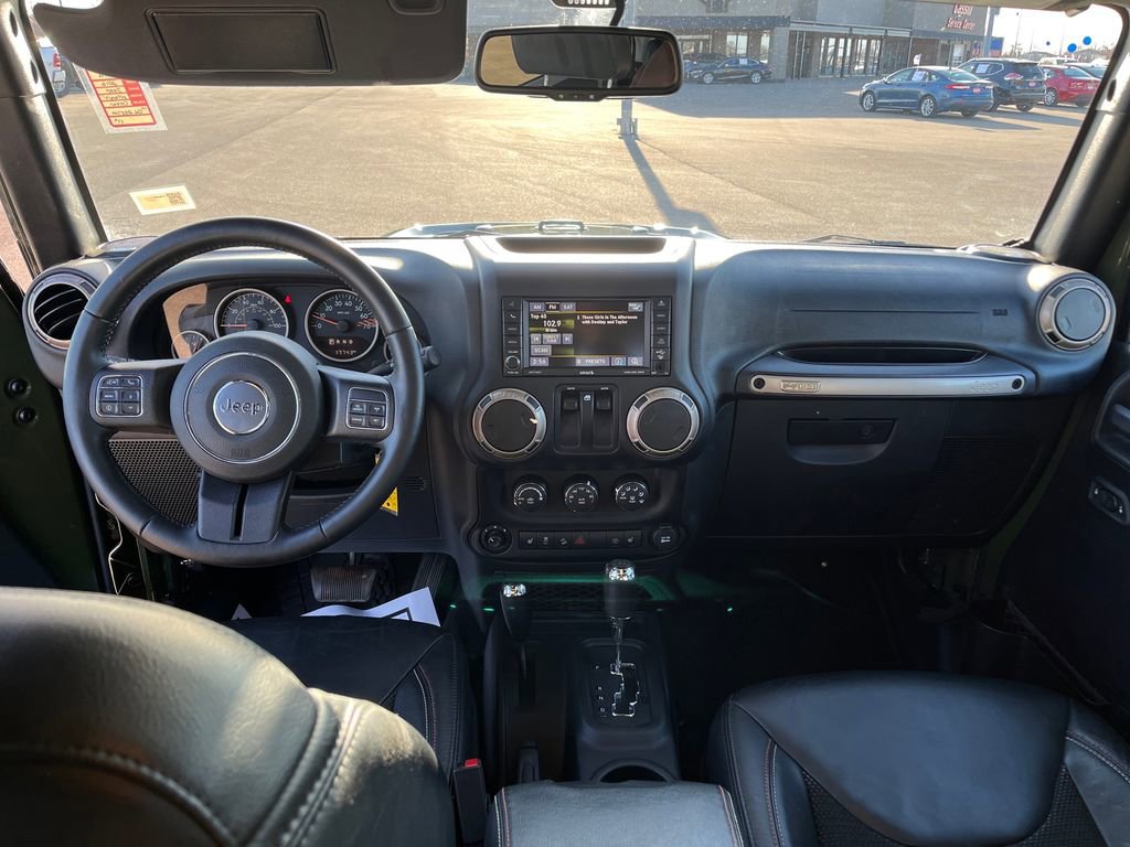 Used 2016 Jeep Wrangler Sahara image 15